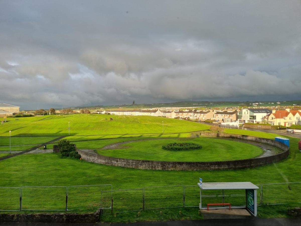 Apartment 1 West - Dog Friendly - By The Sea Portrush