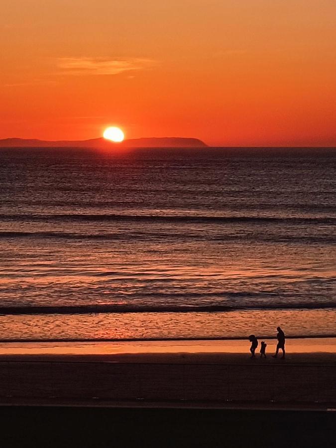 1 West - Dog Friendly - By The Sea *