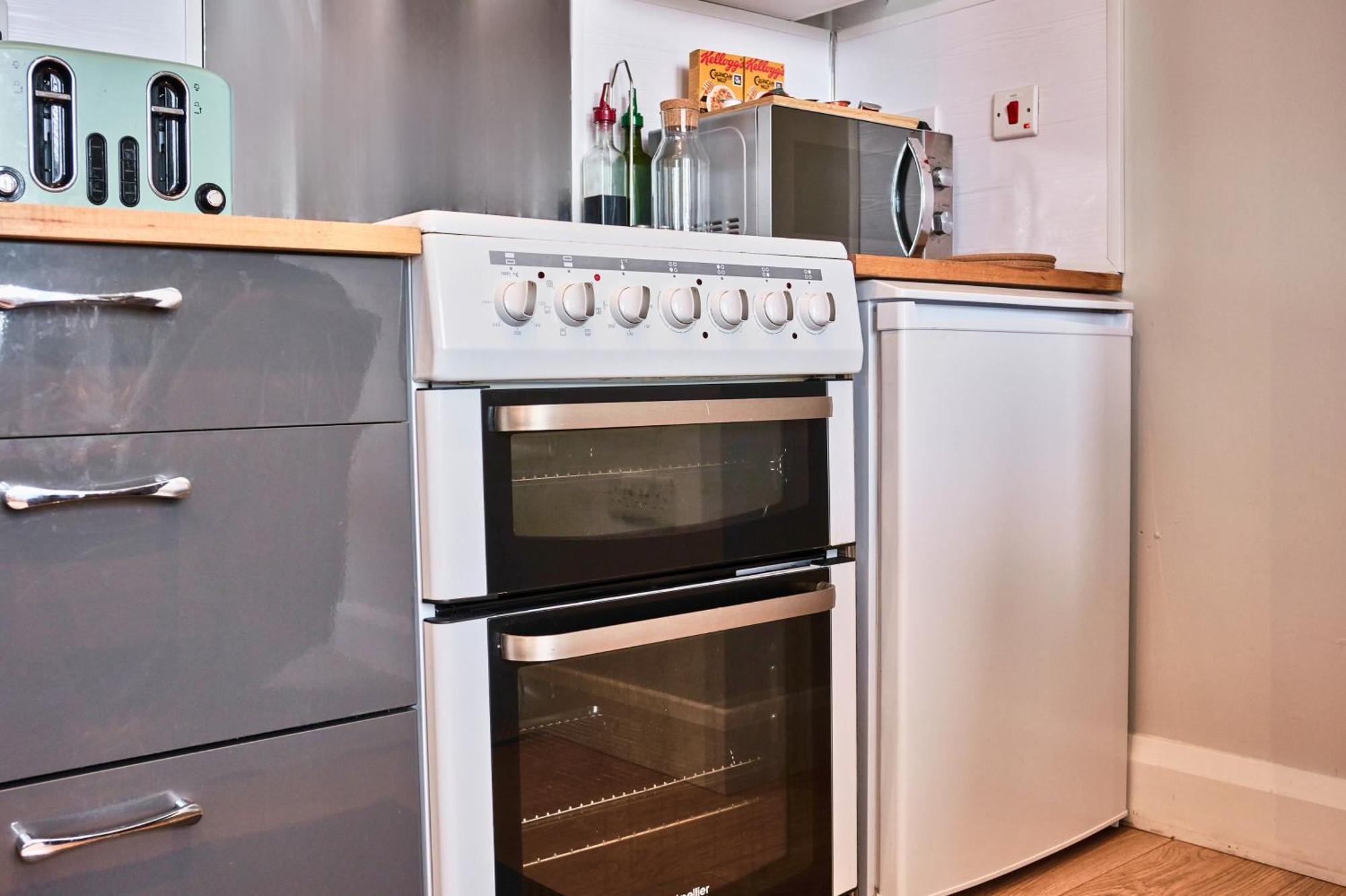 Apartment 1 West - Dog Friendly - By The Sea Portrush
