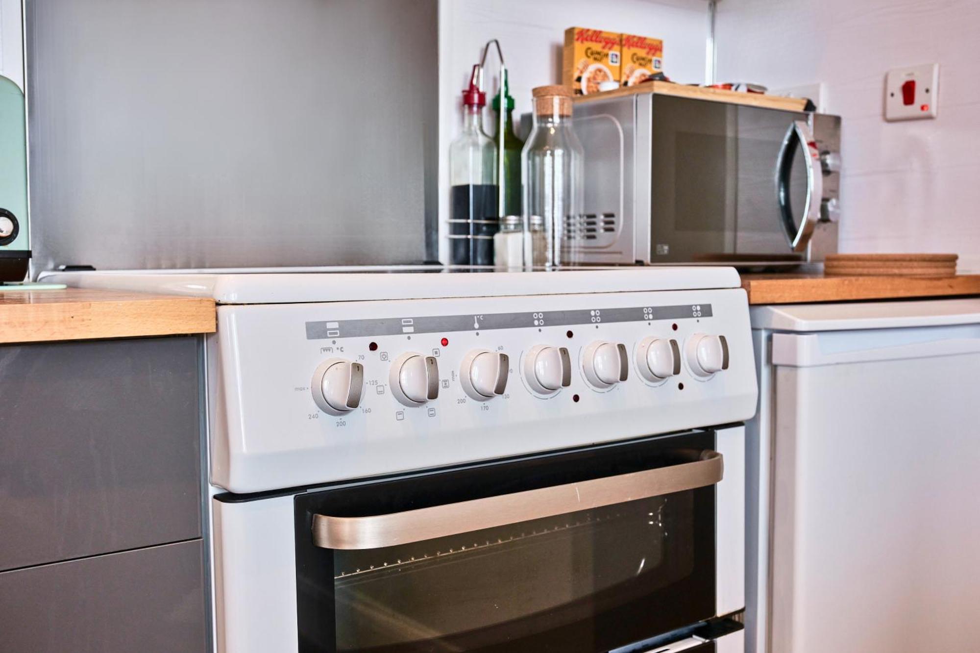1 West - Dog Friendly - By The Sea